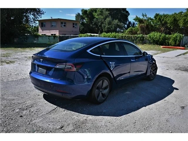 2019 Tesla Model 3 - Image 5 of 13