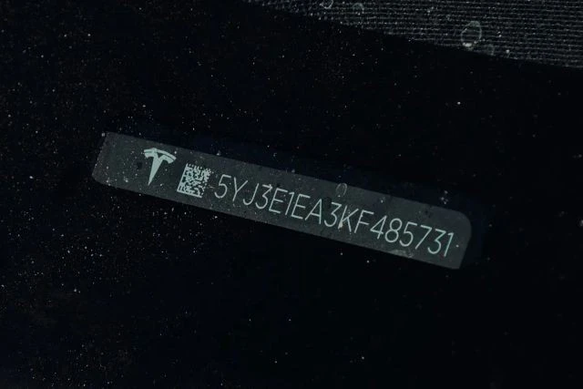 2019 Tesla Model 3 - Image 12 of 21