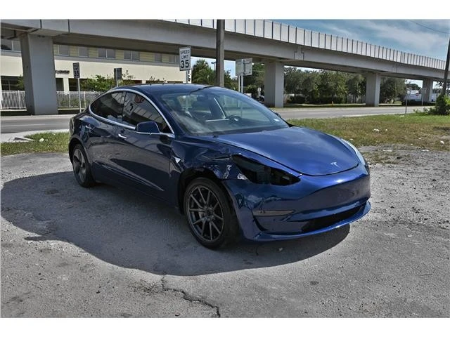 2019 Tesla Model 3 - Image 2 of 10