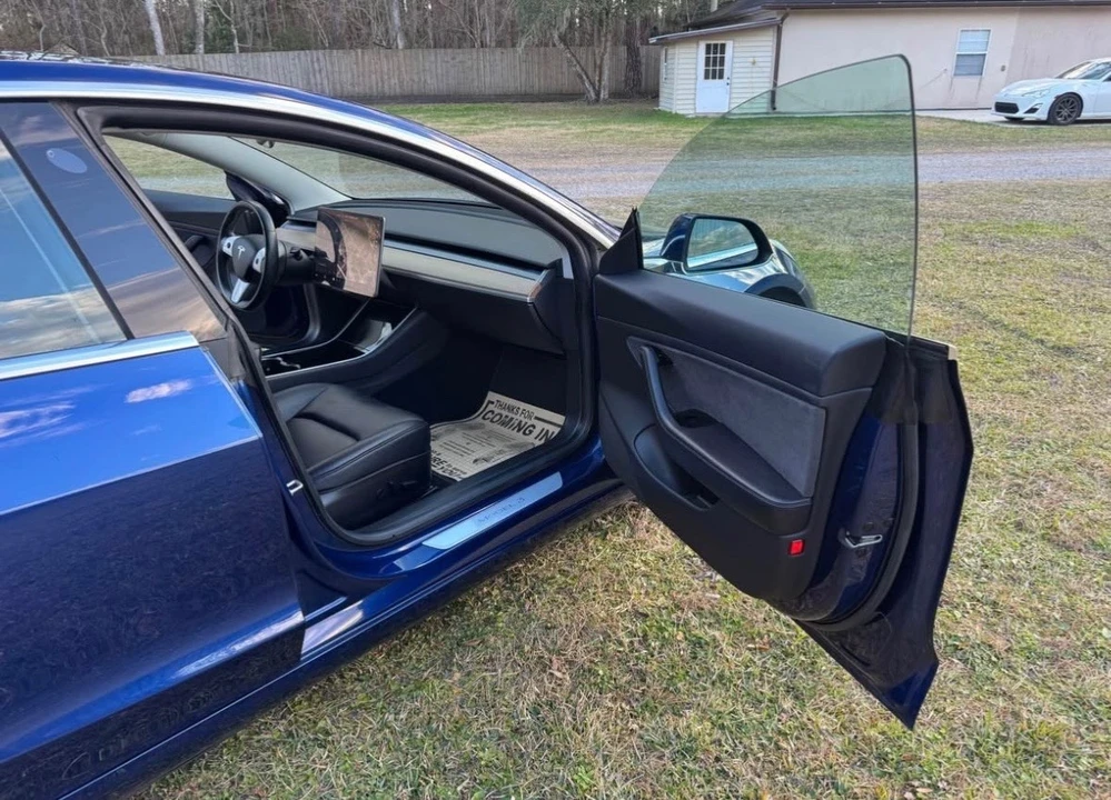 2019 Tesla Model 3 - Image 8 of 13