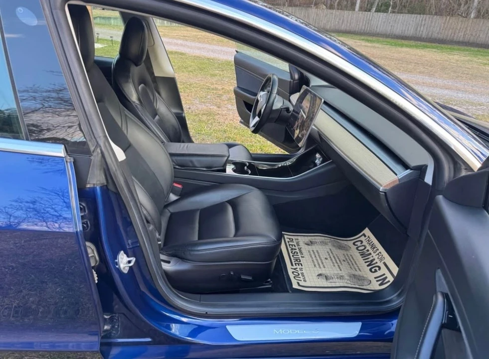 2019 Tesla Model 3 - Image 9 of 13