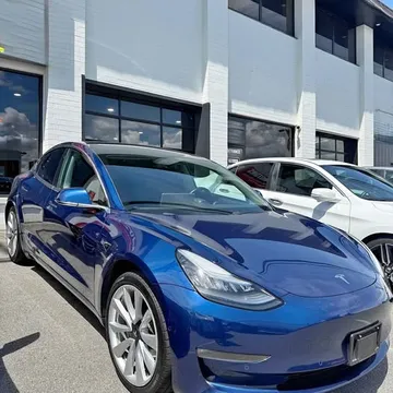 2019 Tesla Model 3 SR+