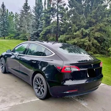 2019 Tesla Model 3 SR+