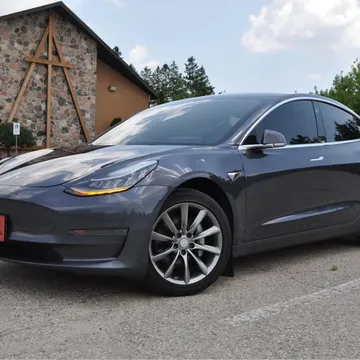 2019 Tesla Model 3 Standard Range Plus