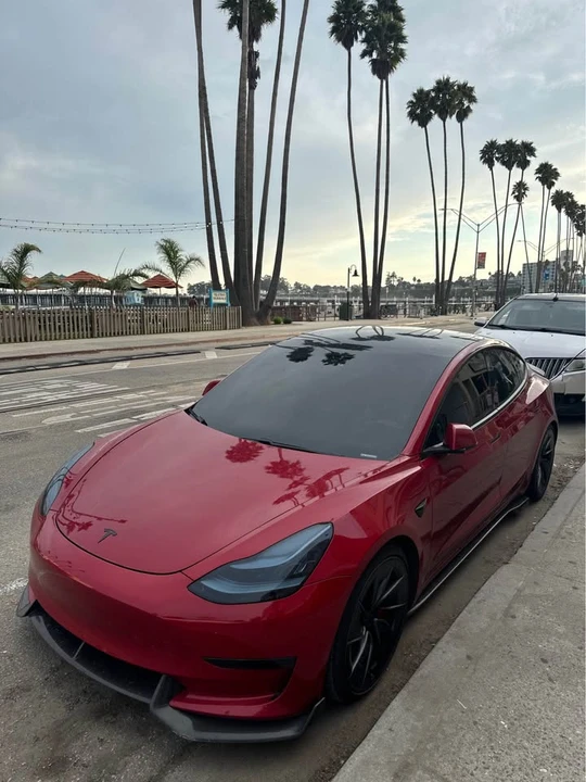 2019 Tesla Model 3 Performance - Image 2 of 6