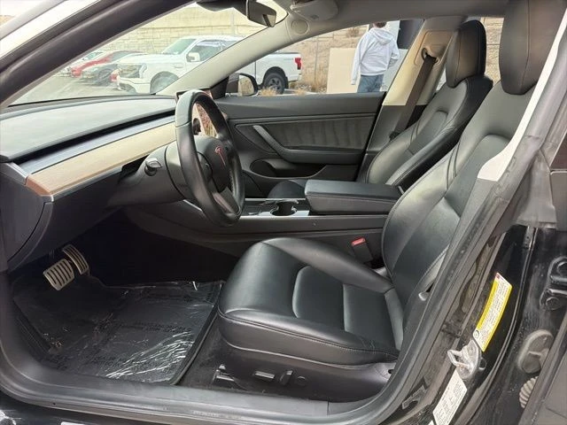2019 Tesla Model 3 Performance - Image 12 of 21