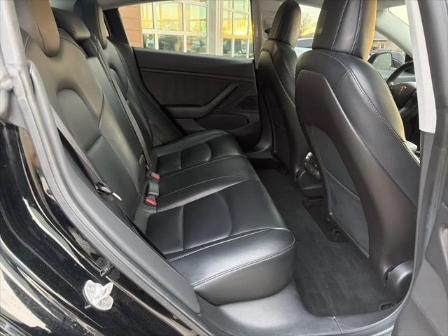 2019 Tesla Model 3 Performance - Image 20 of 21