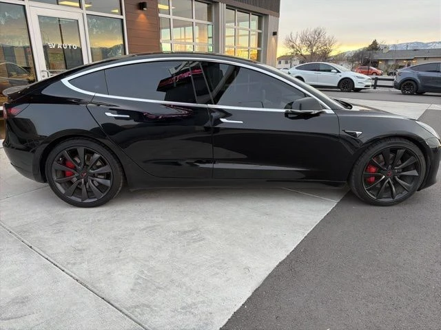 2019 Tesla Model 3 Performance - Image 9 of 21