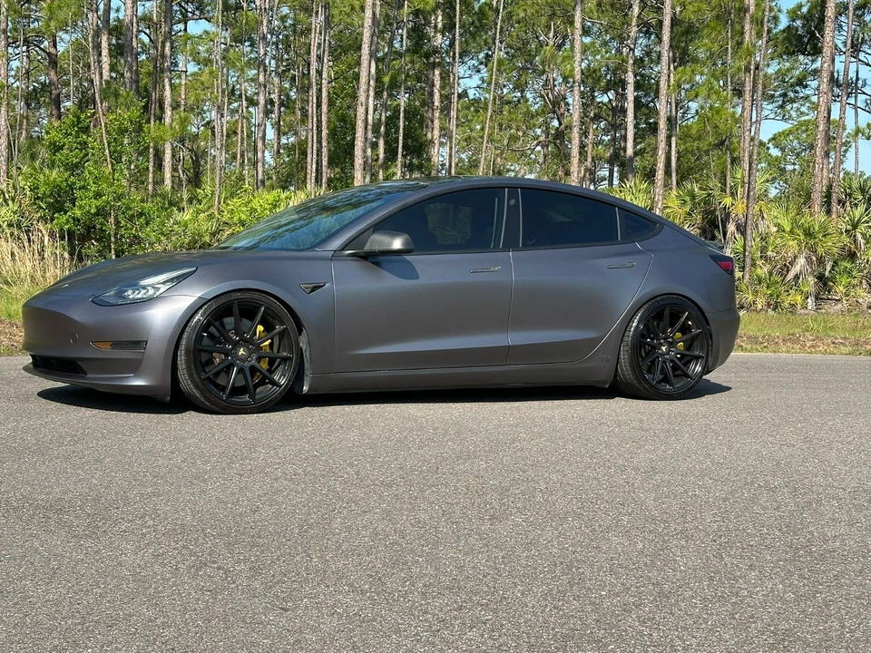 2019 Tesla Model 3 Performance - Image 8 of 21