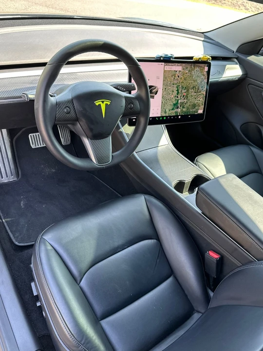 2019 Tesla Model 3 Performance - Image 18 of 21