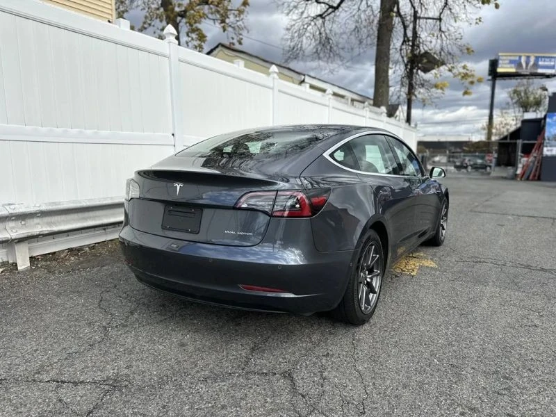 2019 Tesla Model 3 Performance - Image 7 of 12
