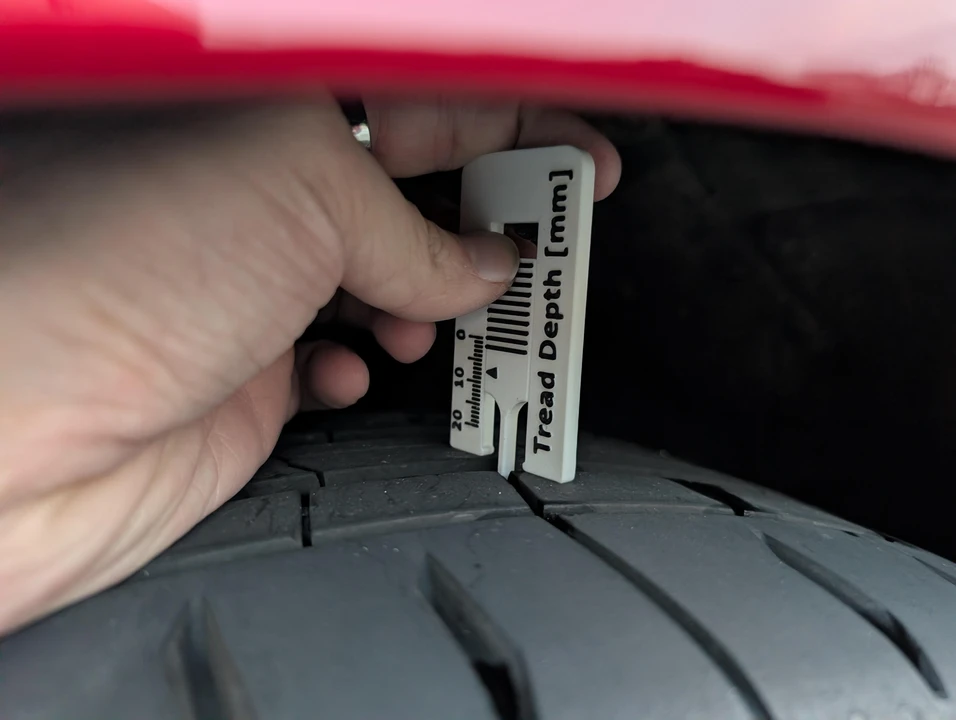 2019 Tesla Model 3 Performance - Image 20 of 31