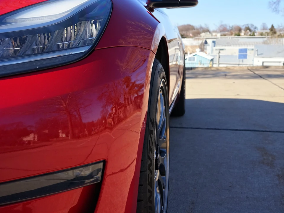 2019 Tesla Model 3 Performance - Image 9 of 31