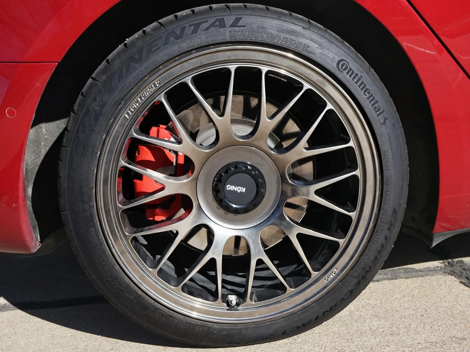 2019 Tesla Model 3 Performance - Image 17 of 31