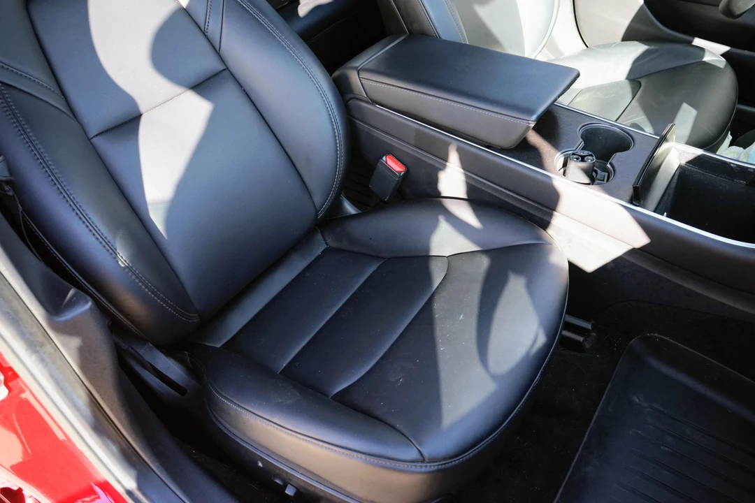 2019 Tesla Model 3 Performance - Image 29 of 31