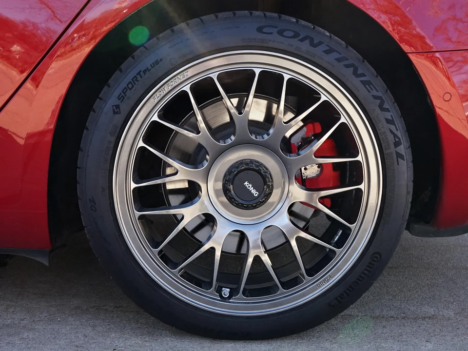 2019 Tesla Model 3 Performance - Image 16 of 31