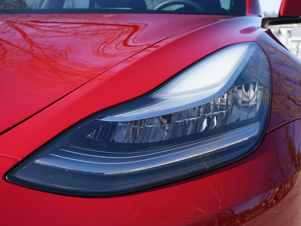 2019 Tesla Model 3 Performance - Image 10 of 31