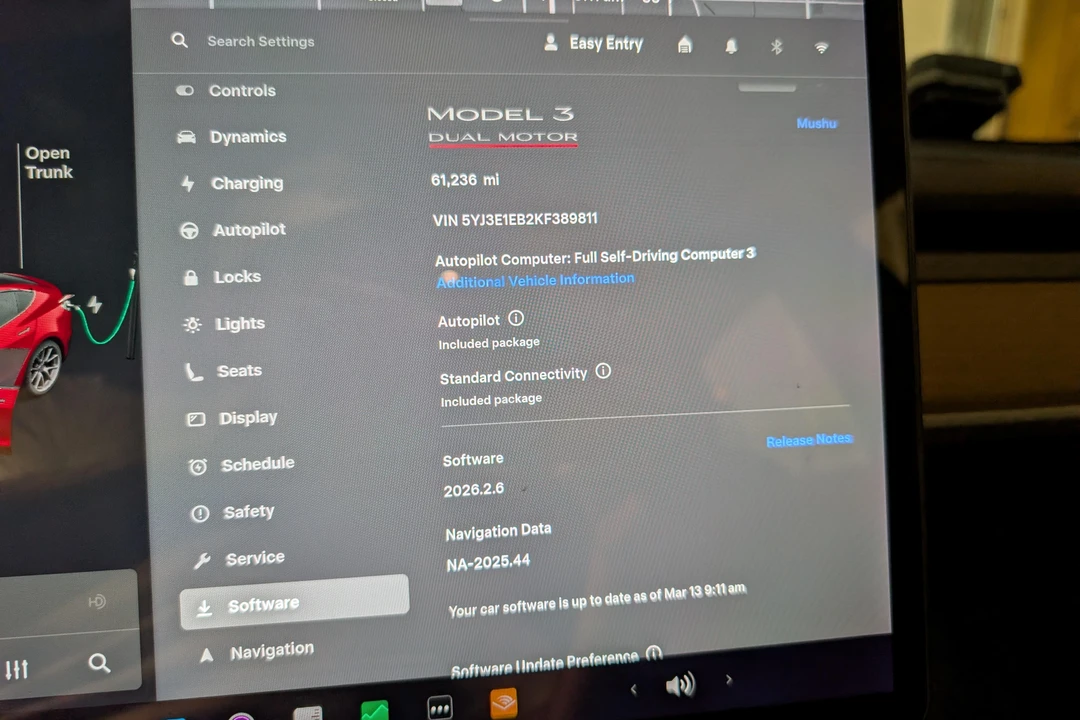 2019 Tesla Model 3 Performance - Image 27 of 31