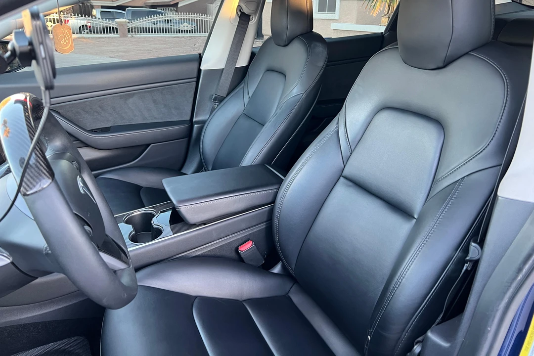 2019 Tesla Model 3 Performance - Image 26 of 31