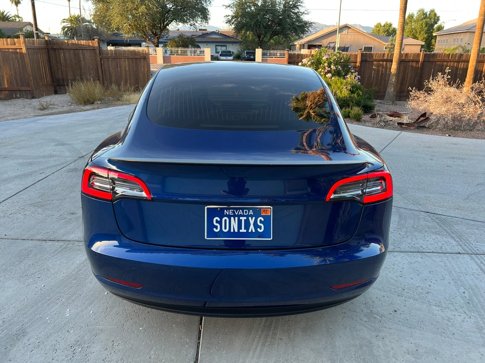 2019 Tesla Model 3 Performance - Image 7 of 31