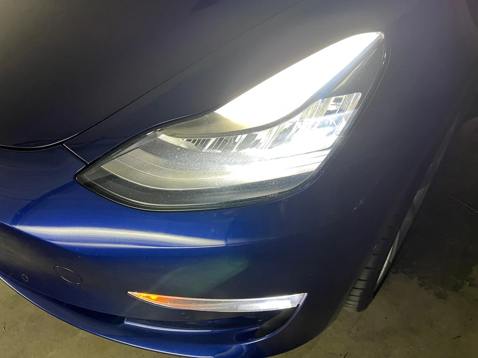 2019 Tesla Model 3 Performance - Image 13 of 31