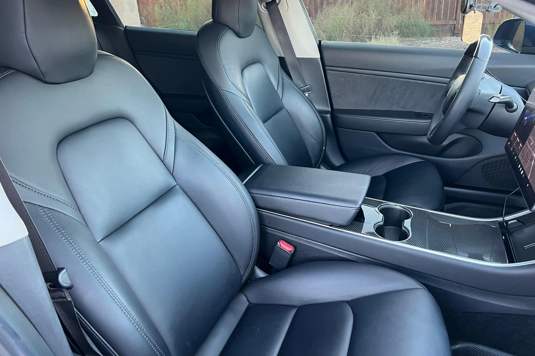2019 Tesla Model 3 Performance - Image 27 of 31