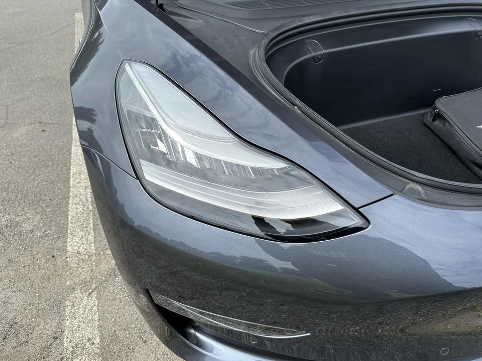 2019 Tesla Model 3 Performance - Image 23 of 31