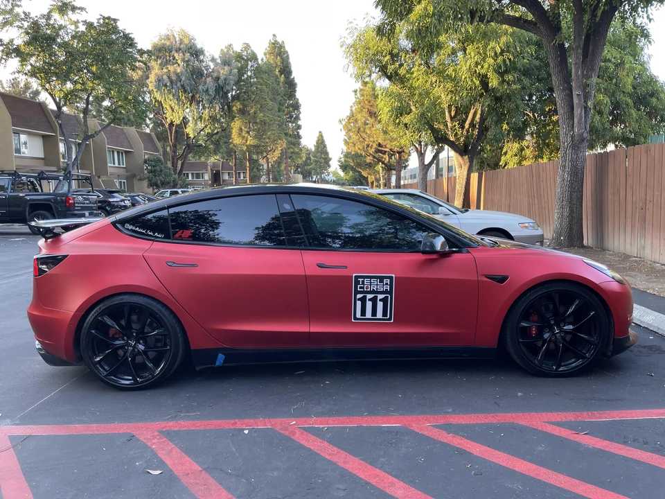 2019 Tesla Model 3 Performance - Image 19 of 21