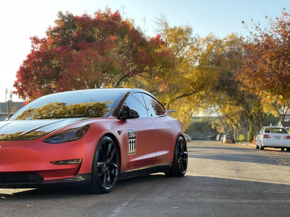 2019 Tesla Model 3 Performance - Image 9 of 21