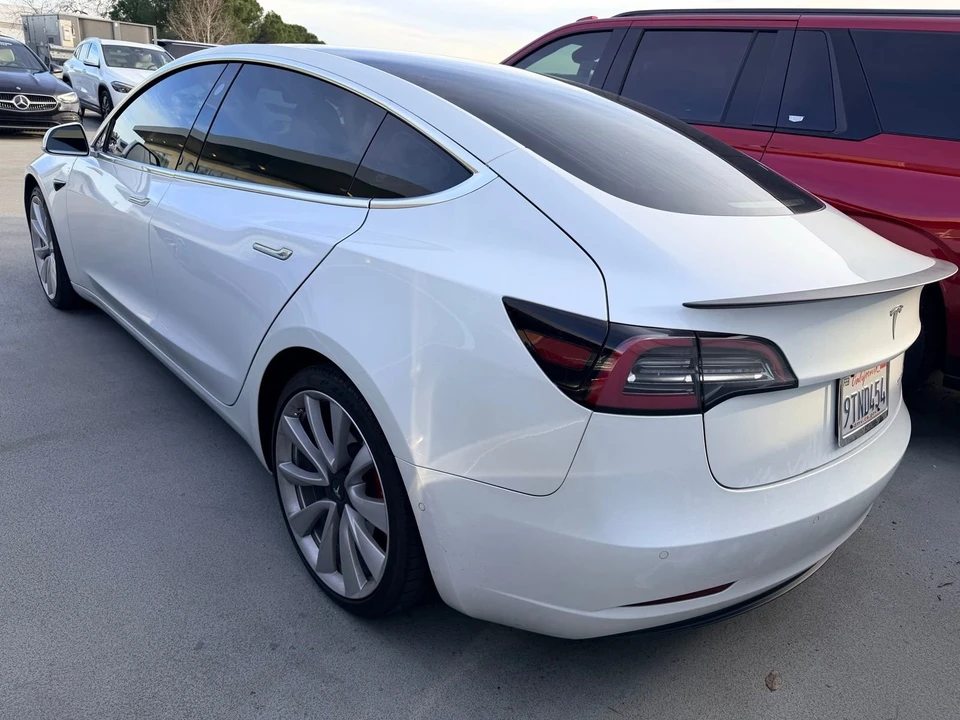 2019 Tesla Model 3 Performance - Image 6 of 7