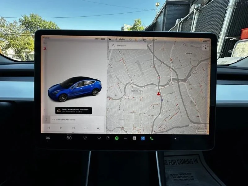 2019 Tesla Model 3 Performance - Image 12 of 12