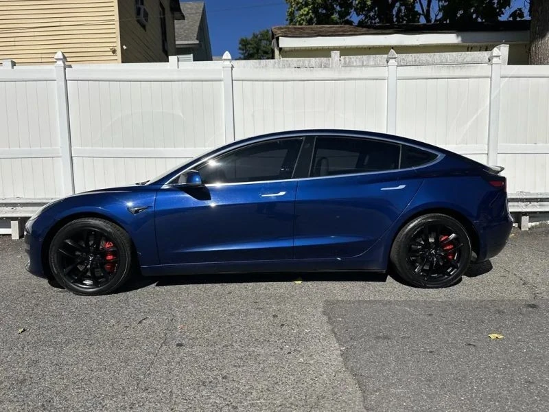 2019 Tesla Model 3 Performance - Image 4 of 12