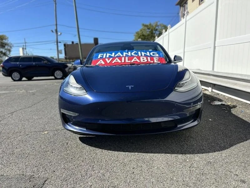 2019 Tesla Model 3 Performance - Image 2 of 12