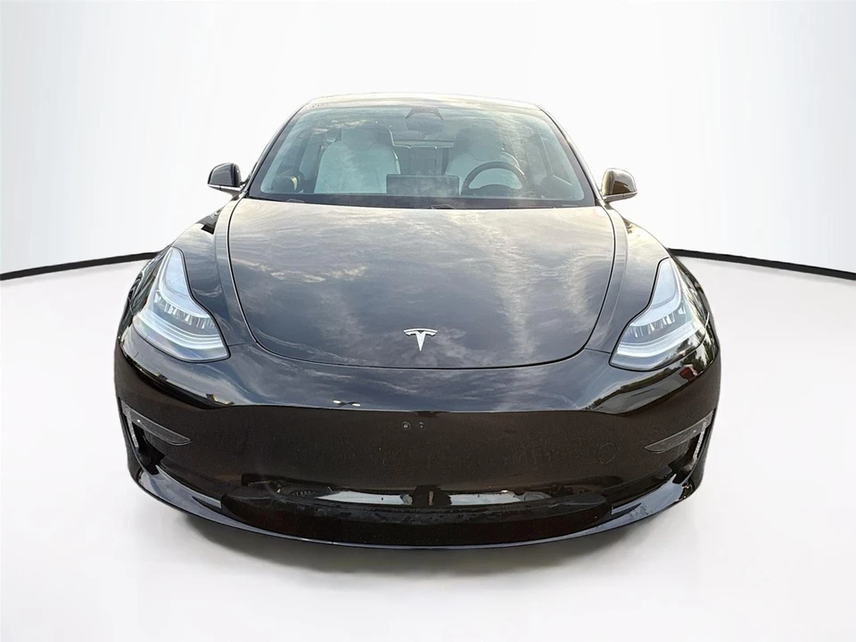 2019 Tesla Model 3 Performance - Image 2 of 14