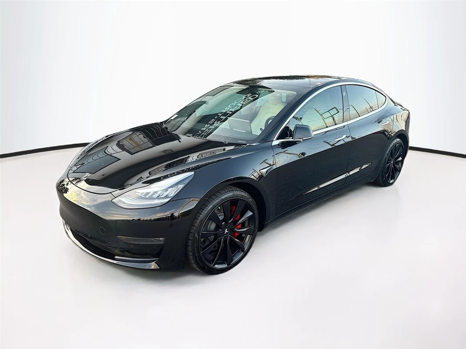 2019 Tesla Model 3 Performance - Image 3 of 21