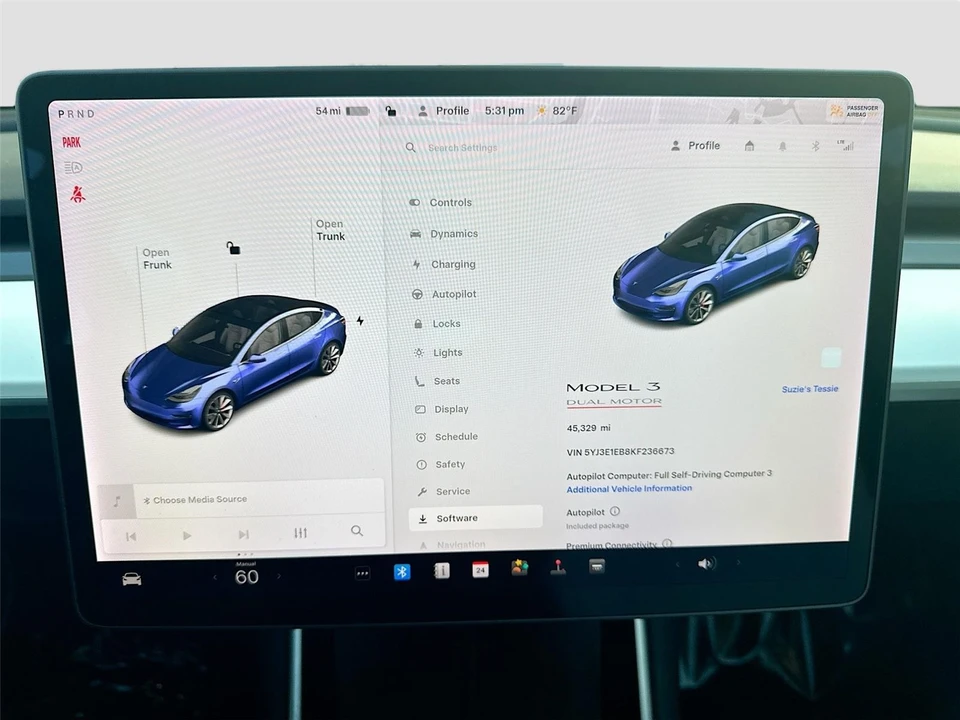 2019 Tesla Model 3 Performance - Image 12 of 21