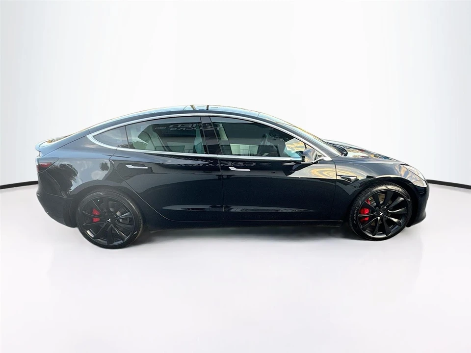 2019 Tesla Model 3 Performance - Image 8 of 21
