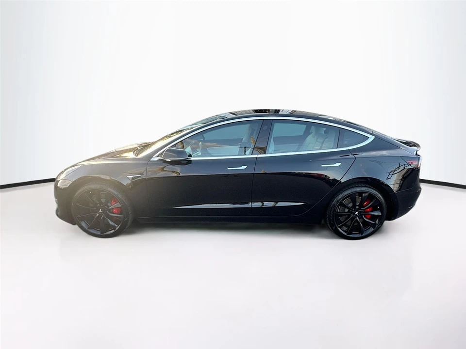 2019 Tesla Model 3 Performance - Image 4 of 21