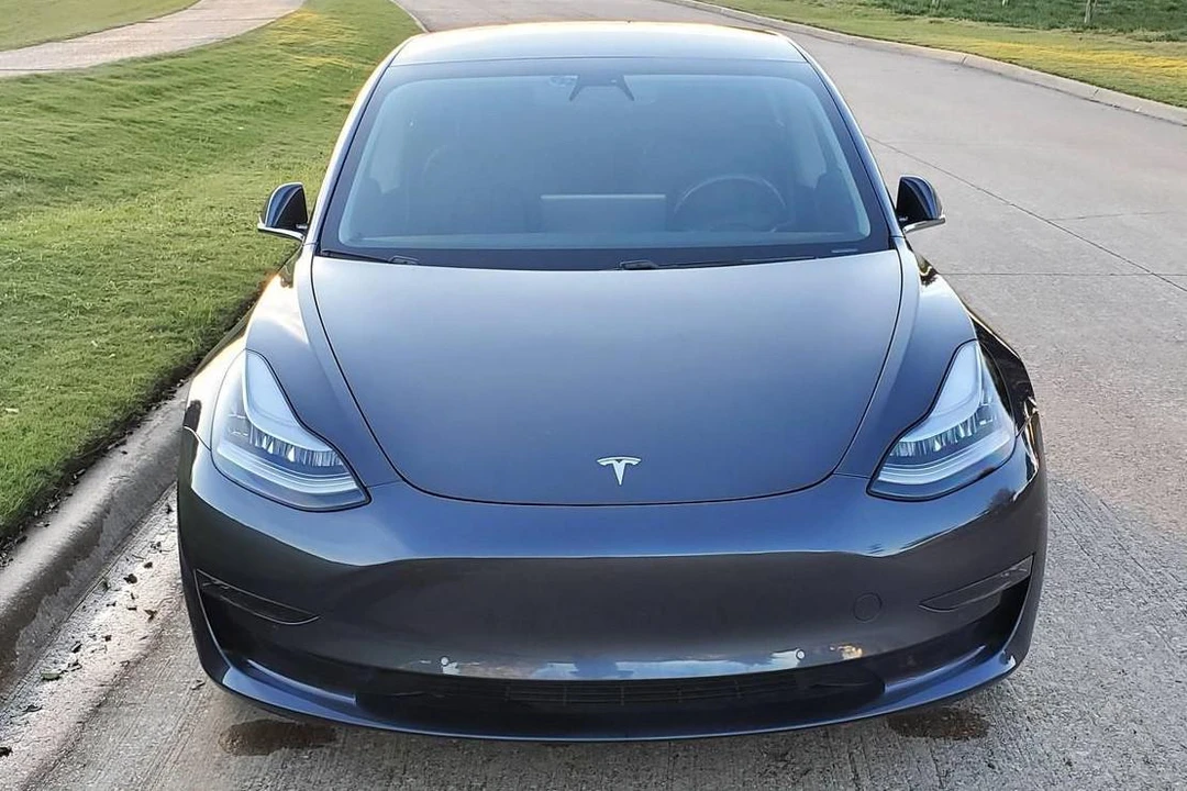 2019 Tesla Model 3 Performance - Image 5 of 31