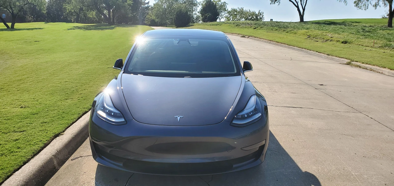 2019 Tesla Model 3 Performance - Image 6 of 31