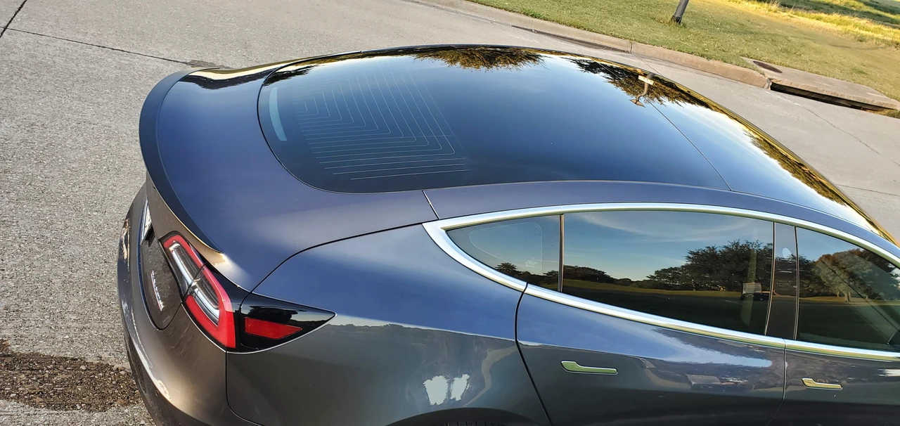 2019 Tesla Model 3 Performance - Image 26 of 31