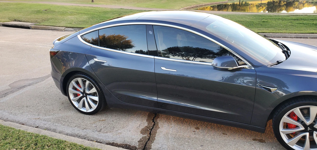 2019 Tesla Model 3 Performance - Image 30 of 31