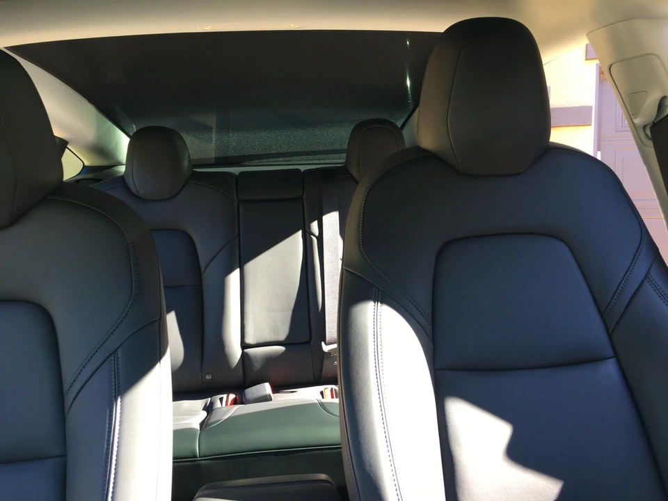 2019 Tesla Model 3 Performance - Image 28 of 31