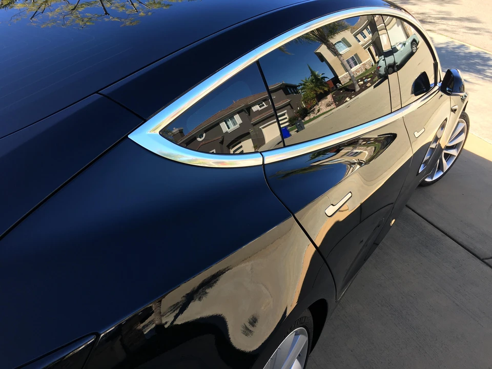 2019 Tesla Model 3 Performance - Image 14 of 31