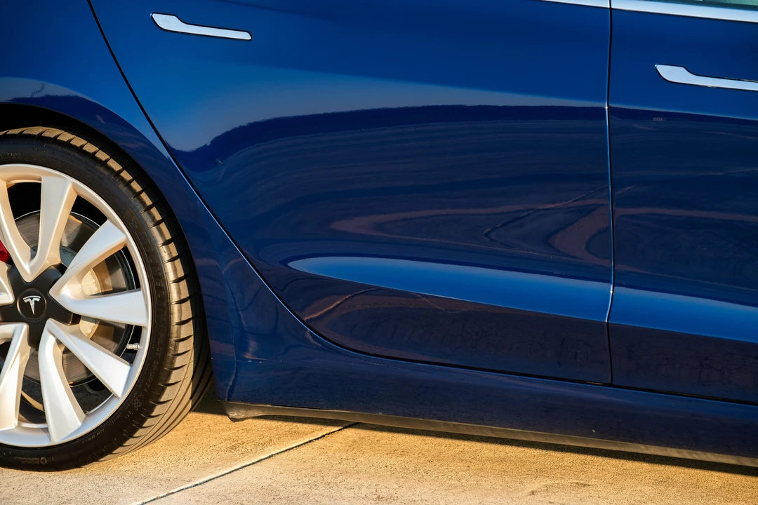 2019 Tesla Model 3 Performance - Image 26 of 31