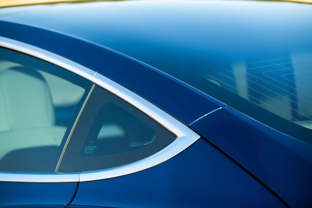 2019 Tesla Model 3 Performance - Image 19 of 31