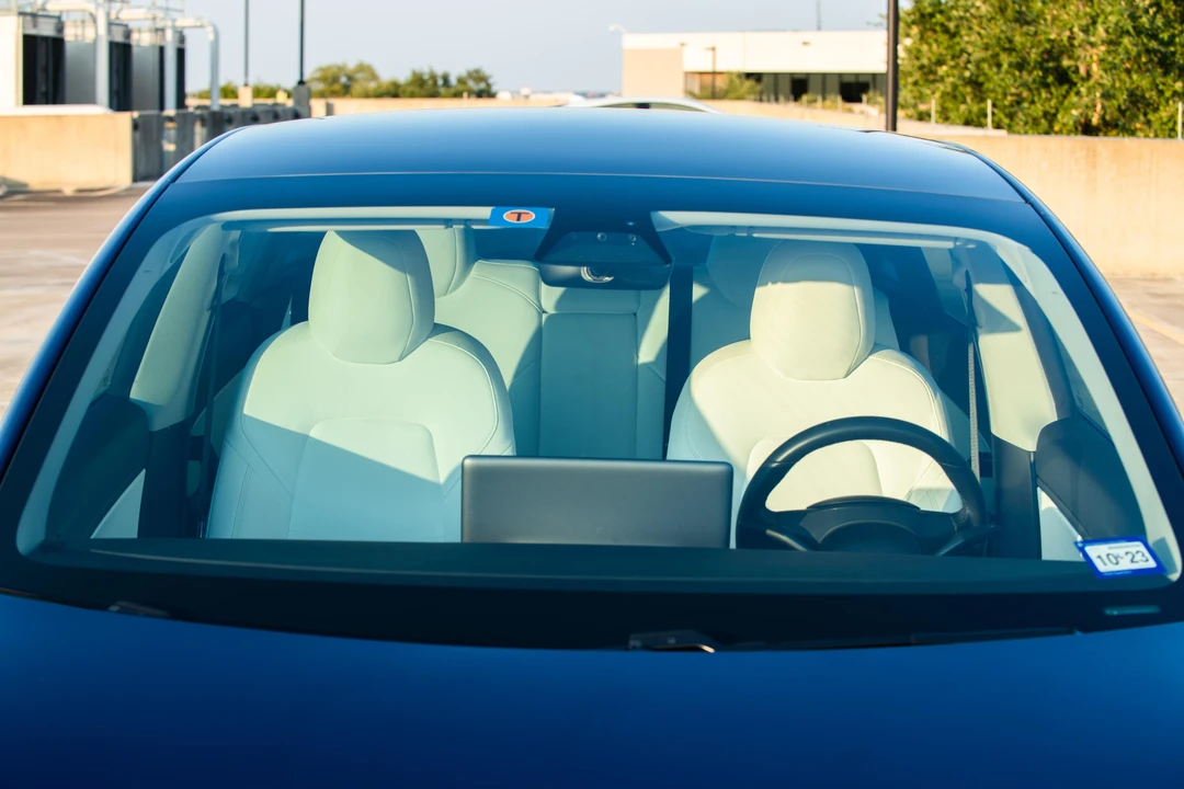 2019 Tesla Model 3 Performance - Image 30 of 31