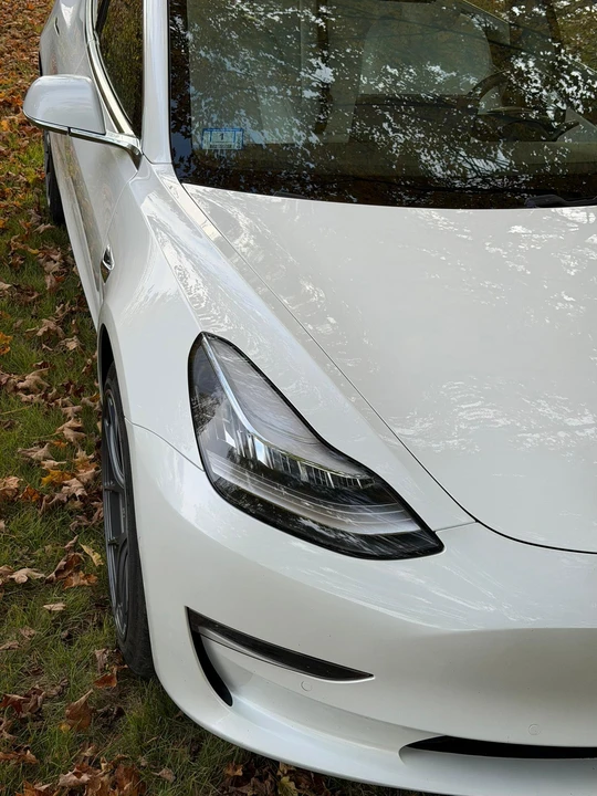 2019 Tesla Model 3 Performance - Image 27 of 31