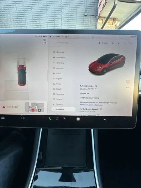 2019 Tesla Model 3 Performance - Image 11 of 12