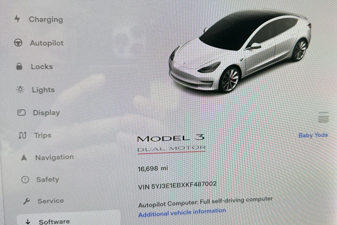 2019 Tesla Model 3 Performance - Image 31 of 31
